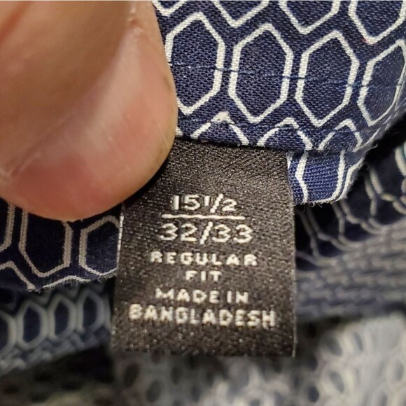 Sean John Men's Tailored Fit Dress Shirt in Size 15 1/2-32/33 Regular Fit - Picture 7 of 11